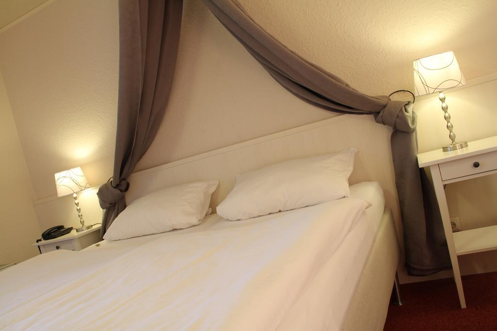 Landhotel Ewerts Insul ภายนอก รูปภาพ